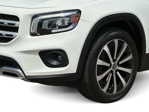 Used 2022 Mercedes-Benz GLB 250 4MATIC image 7