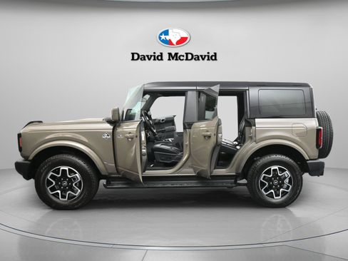 Used 2025 Ford Bronco Outer Banks image 6