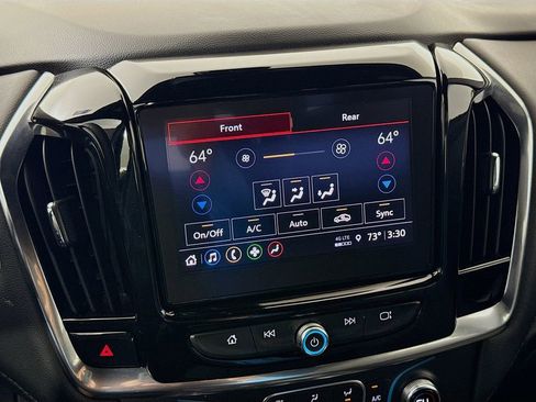 Used 2023 Chevrolet Traverse LT w/ Rear Camera Mirror Package image 16