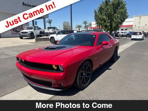 Used 2016 Dodge Challenger R/T RWD image 1