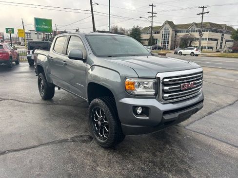 Used 2019 GMC Canyon SLE w/ SLE Convenience Package image 7