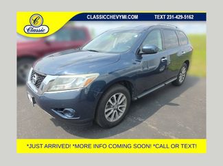Used 2014 Nissan Pathfinder SV AWD/4WD video 1