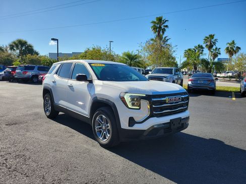 Used 2025 GMC Terrain Elevation AWD/4WD image 2