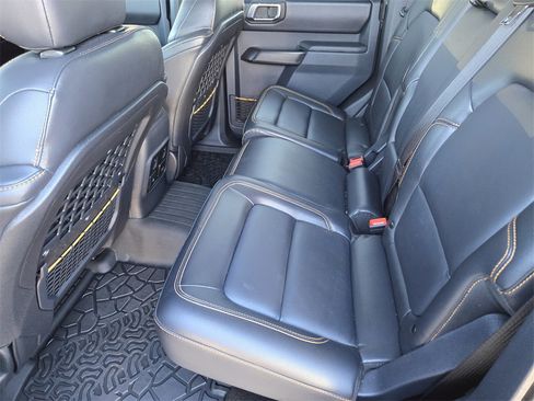 Used 2024 Ford Bronco Badlands image 20