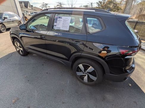 Used 2025 Volkswagen Taos S AWD/4WD image 3