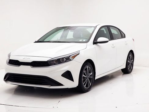 Used 2024 Kia Forte LXS image 5