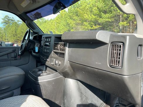 Used 2021 Chevrolet Express 2500 w/ Driver Convenience Package image 21
