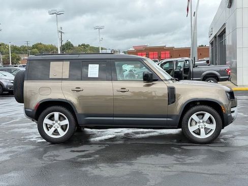 Used 2020 Land Rover Defender 110 First Edition image 2