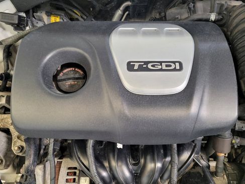Used 2018 Hyundai Elantra Sport FWD image 30