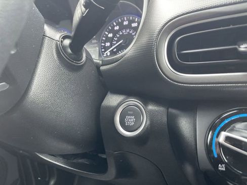 Used 2023 Hyundai Kona SEL image 17