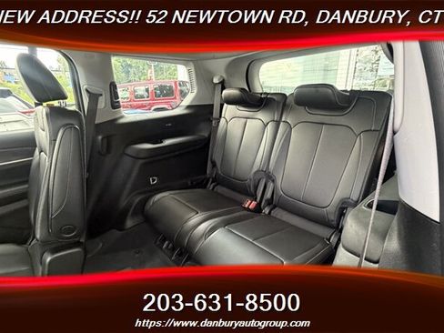 Used 2023 Jeep Grand Cherokee L Limited AWD/4WD image 29