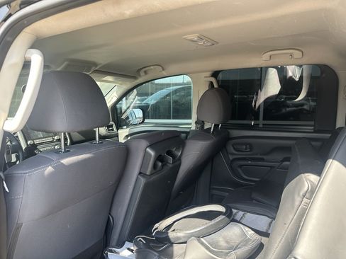 Used 2022 Nissan Titan S w/ S Utility Package RWD image 25