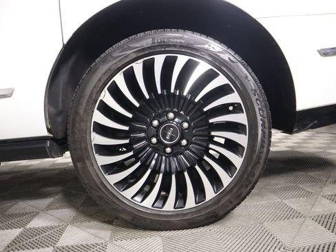 Used 2021 Lincoln Navigator L Black Label w/ Cargo Convenience Package image 32