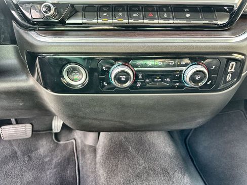 Certified 2024 GMC Sierra 1500 SLT image 34