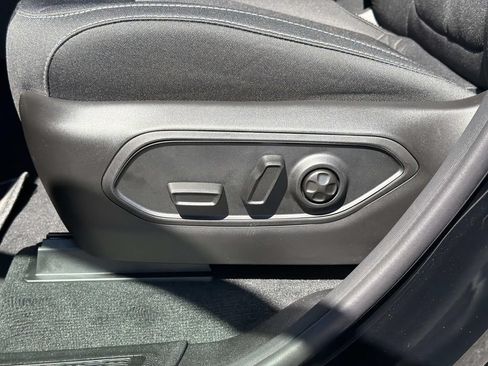 New 2026 Jeep Grand Cherokee Laredo AWD/4WD image 15