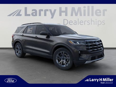 New 2026 Ford Explorer Active w/ Active Comfort Package image 7