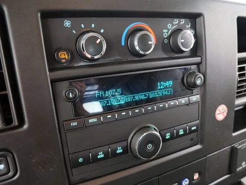 Used 2022 GMC Savana 2500 Extended RWD image 27