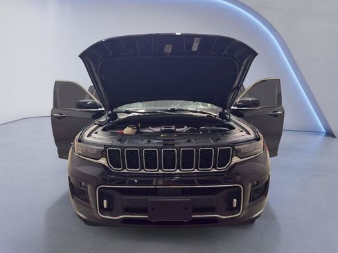 Used 2021 Jeep Grand Cherokee L Overland w/ Luxury Tech Group IV AWD/4WD image 10