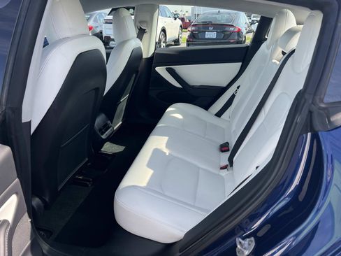 Used 2019 Tesla Model 3 Long Range image 20