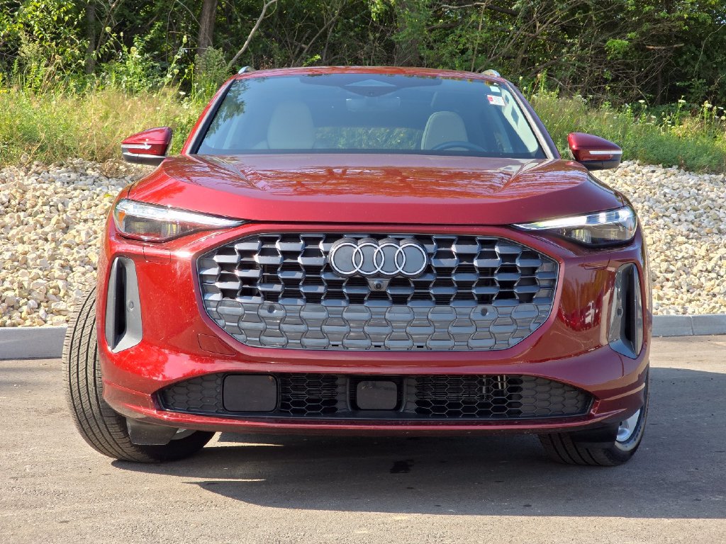 Certified 2025 Audi Q5 Prestige AWD/4WD image 9
