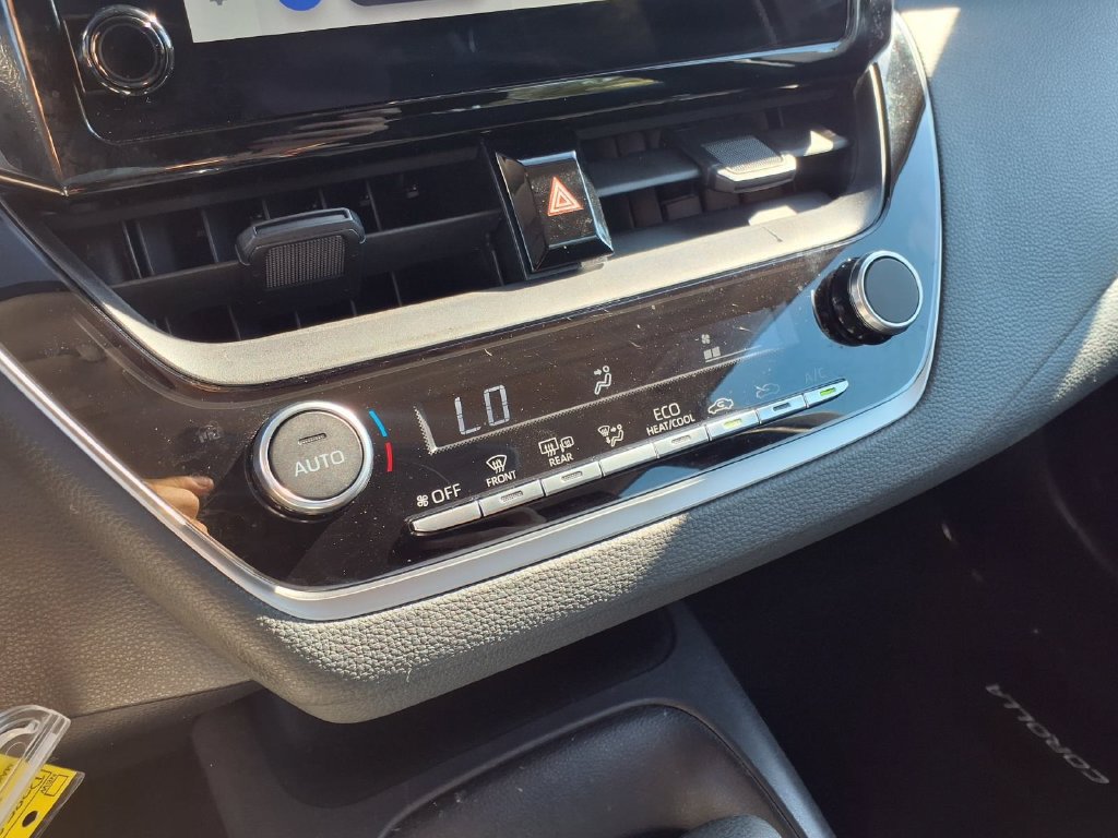 Used 2026 Toyota Corolla LE FWD image 21