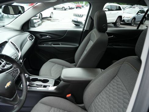 Used 2019 Chevrolet Equinox LT AWD/4WD image 17