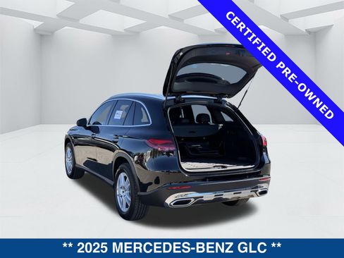 Used 2025 Mercedes-Benz GLC 300 image 13