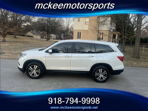 Used 2017 Honda Pilot EX-L image 2