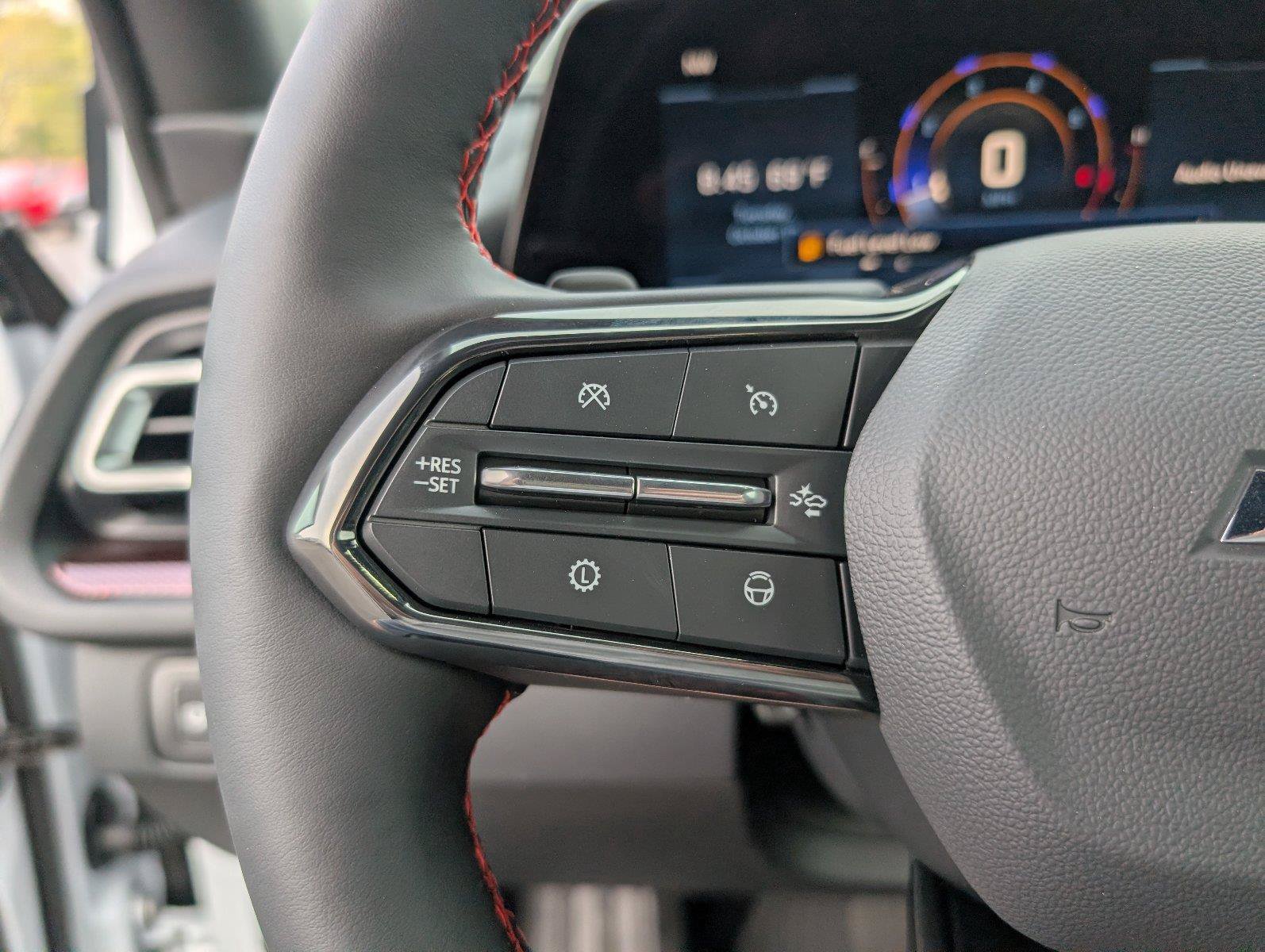 New 2027 Chevrolet Traverse RS w/ LPO, Floor Liner Package FWD image 26
