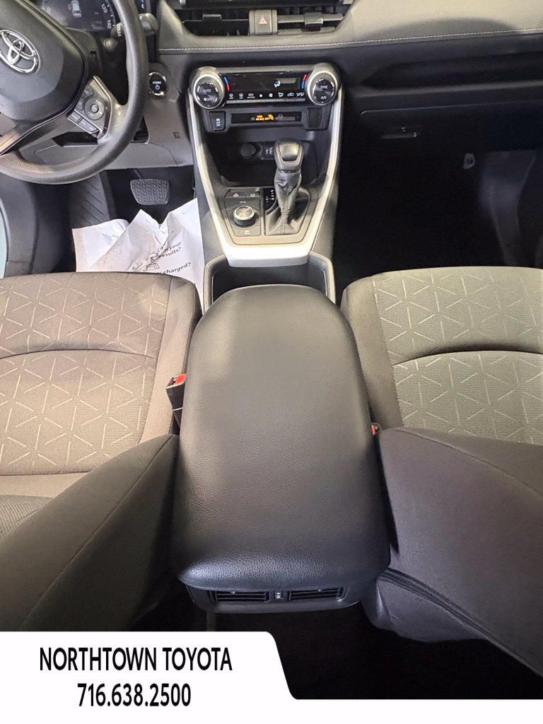 Used 2023 Toyota RAV4 XLE AWD/4WD image 25