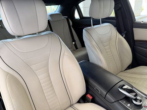 Used 2017 Mercedes-Benz S 550 Sedan image 12
