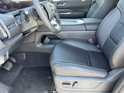 New 2025 Nissan Armada SV image 10