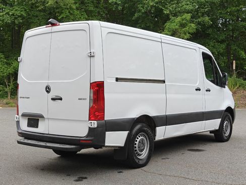 Used 2019 Mercedes-Benz Sprinter 1500 image 4