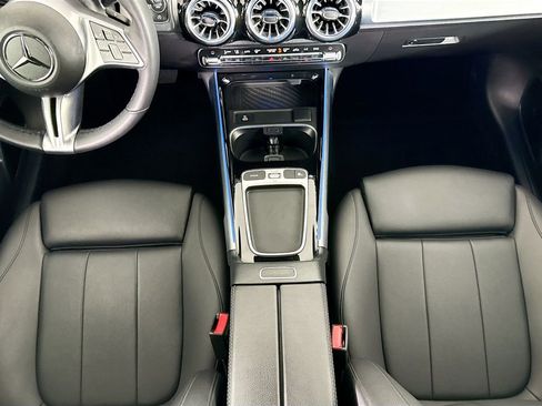 Certified 2025 Mercedes-Benz GLB 250 4MATIC image 17