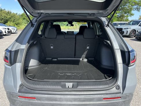 Used 2025 Honda HR-V Sport image 10