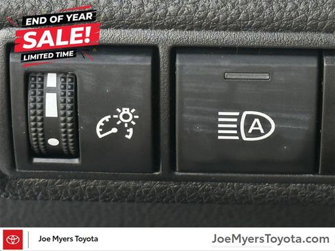 Used 2025 Toyota Corolla LE image 24