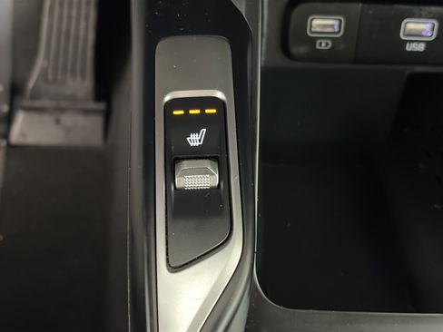 Certified 2022 Kia Sorento EX w/ Panoramic Sunroof Package image 33