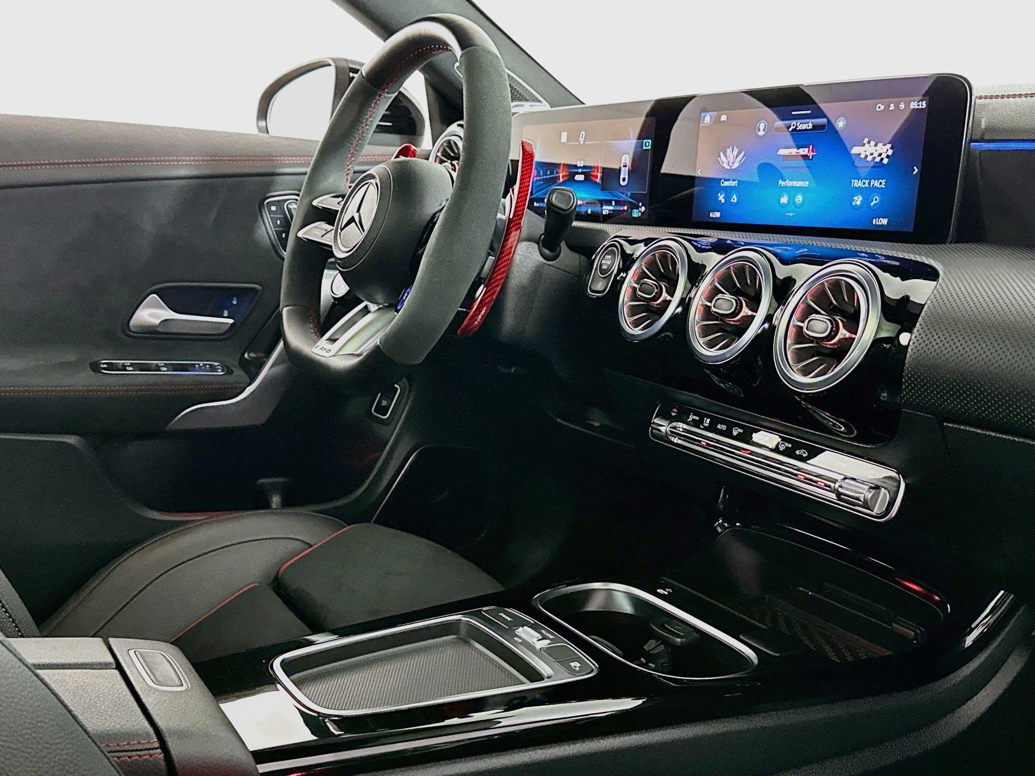 Used 2025 Mercedes-Benz CLA 45 AMG 4MATIC image 31