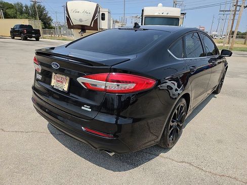 Used 2020 Ford Fusion SE w/ Equipment Group 151A FWD image 7