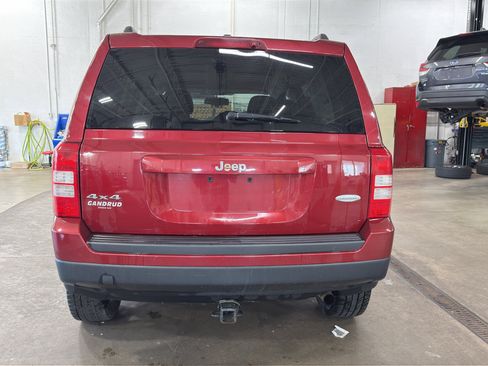 Used 2016 Jeep Patriot Latitude AWD/4WD image 5