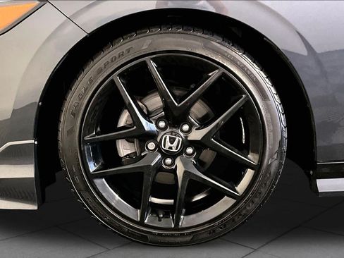 Used 2024 Honda Civic Sport image 11