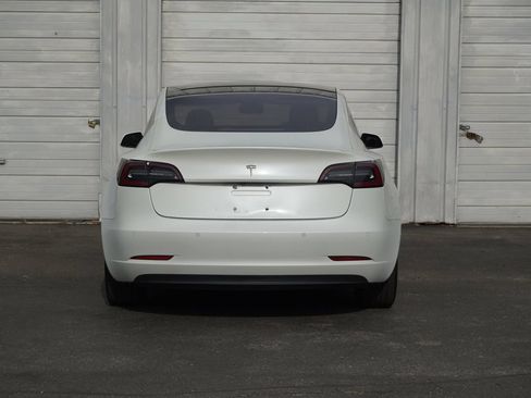 Used 2019 Tesla Model 3 Standard Range Plus RWD image 4
