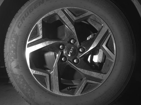 Used 2025 Kia Sportage LX image 13