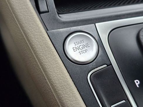 Used 2018 Volkswagen Golf SE image 34