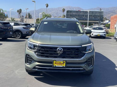 Certified 2026 Volkswagen Atlas SEL Premium R-Line AWD/4WD image 2