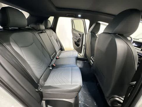 New 2026 Volkswagen Tiguan SE R-Line image 21