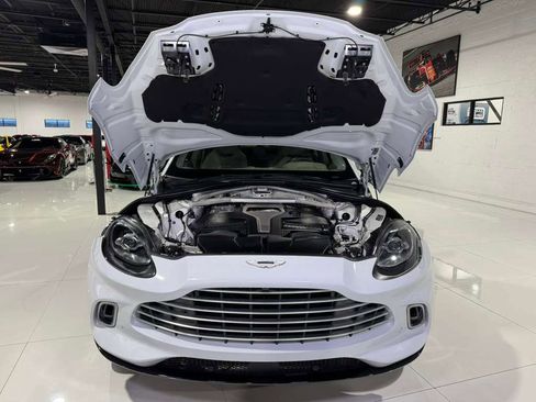 Used 2021 Aston Martin DBX image 44