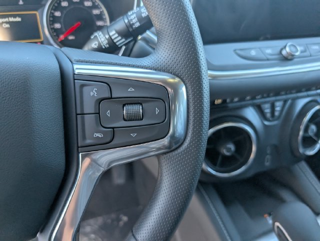 New 2026 Chevrolet Blazer LT w/ Convenience Package FWD image 17