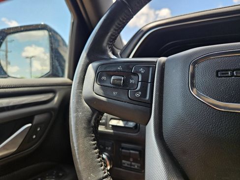 Used 2022 GMC Yukon Denali w/ Advanced Technology Package AWD/4WD image 12