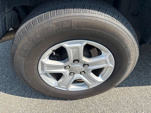 Used 2019 Jeep Wrangler Unlimited Sport S AWD/4WD image 9